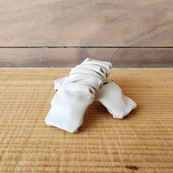 Luxe Retro Scrunchie Faux-leather Hair Clips x 4 - Picture 4 of 5